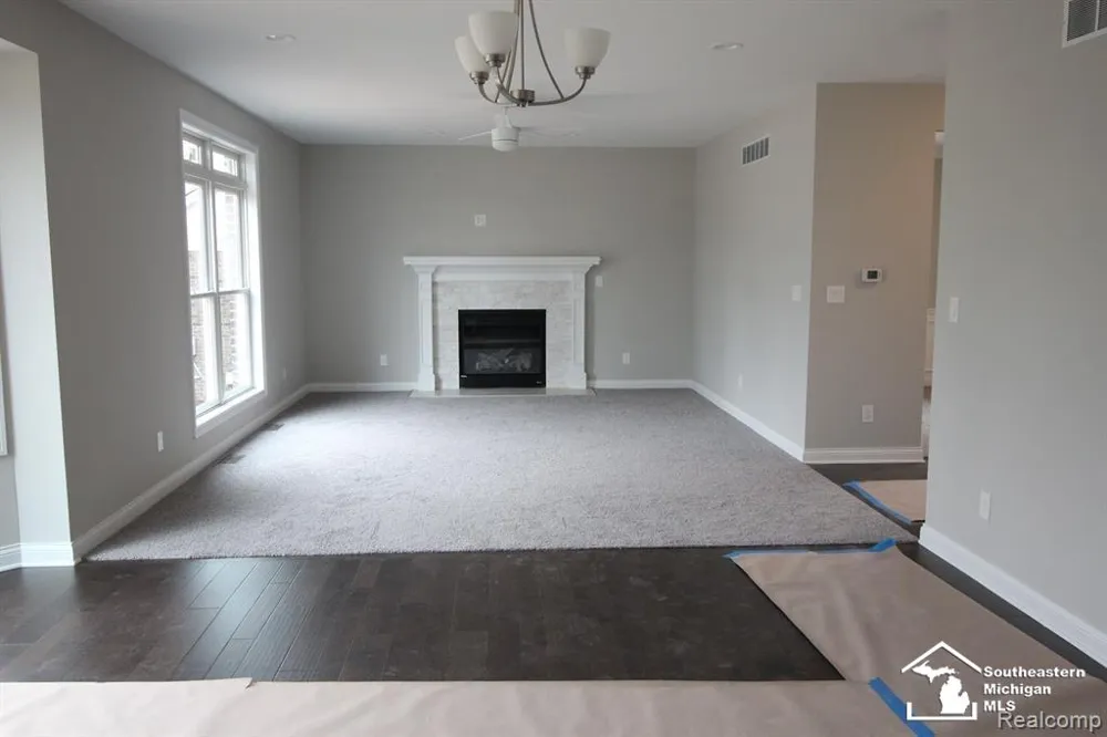 8082 Hunters Ridge Drive Berlin Charter Township, MI 48166