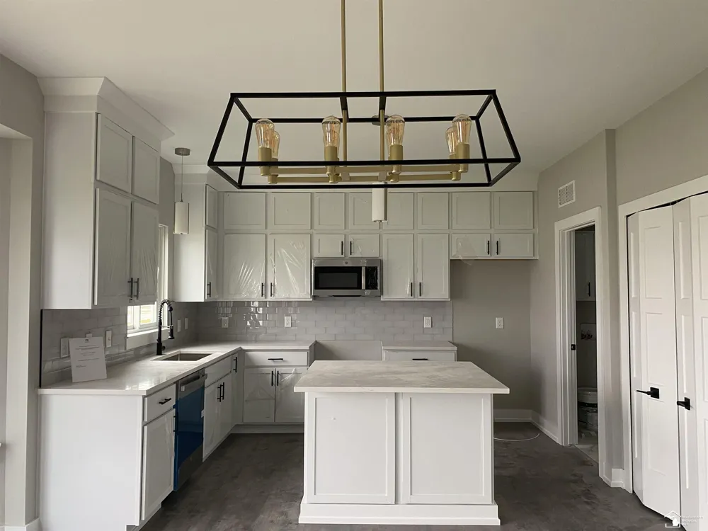 8082 Hunters Ridge Drive Berlin Charter Township, MI 48166