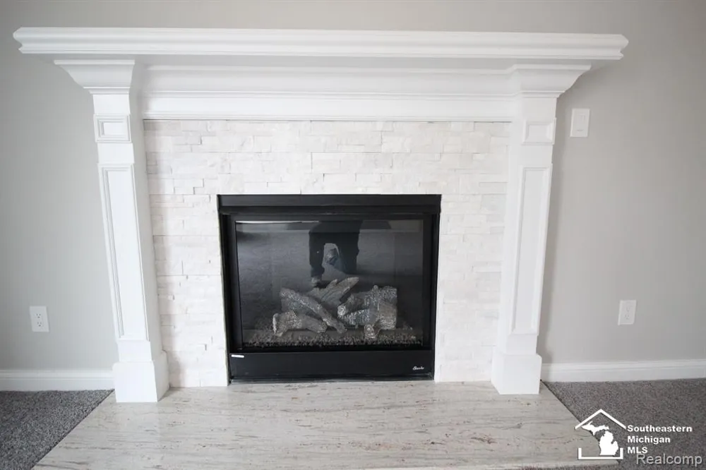 8082 Hunters Ridge Drive Berlin Charter Township, MI 48166
