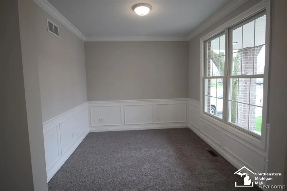 8082 Hunters Ridge Drive Berlin Charter Township, MI 48166