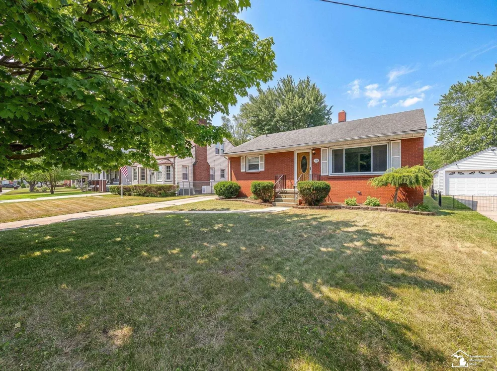 5929 Oakwood Drive Monroe Charter Township, MI 48161
