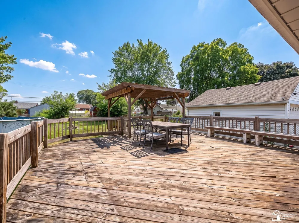 5929 Oakwood Drive Monroe Charter Township, MI 48161