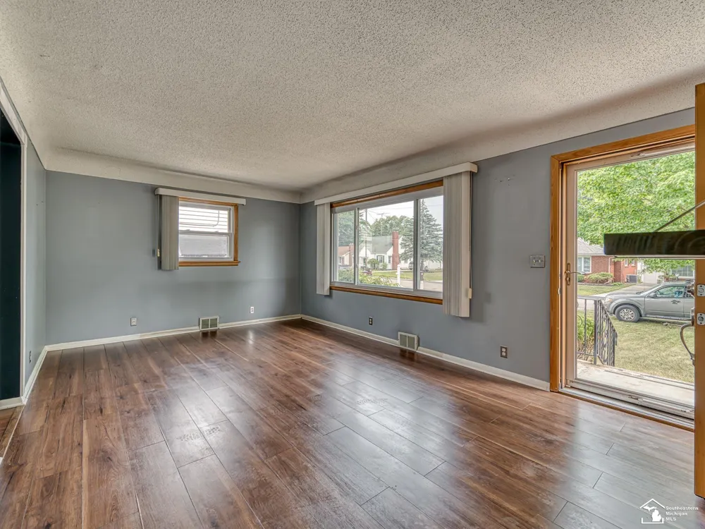 5929 Oakwood Drive Monroe Charter Township, MI 48161