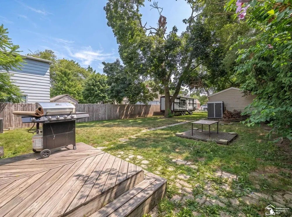 711 Harrison Street Monroe City, MI 48161