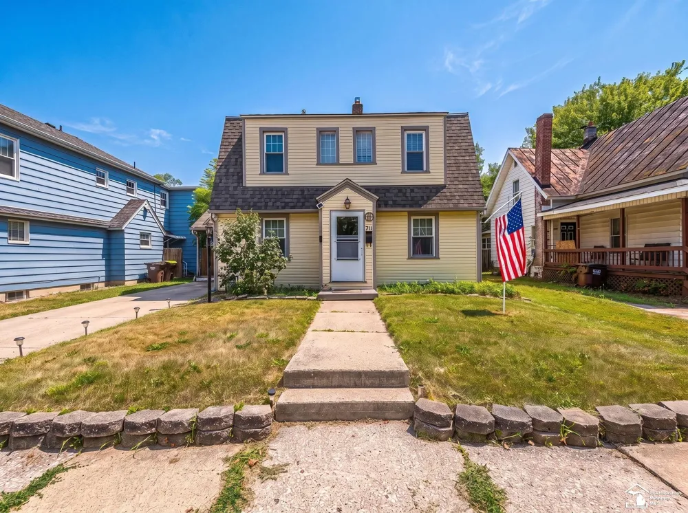 711 Harrison Street Monroe City, MI 48161