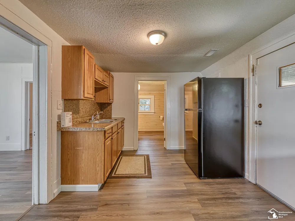 518 Eastchester Street Monroe City, MI 48161