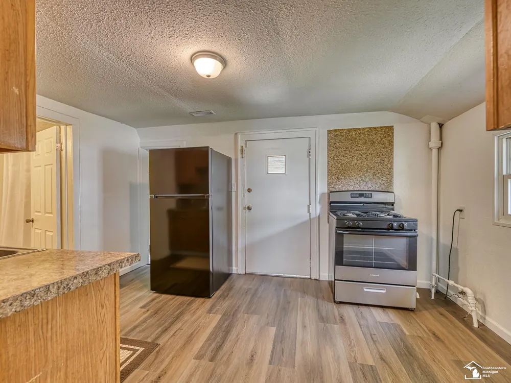 518 Eastchester Street Monroe City, MI 48161