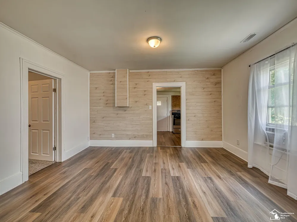 518 Eastchester Street Monroe City, MI 48161