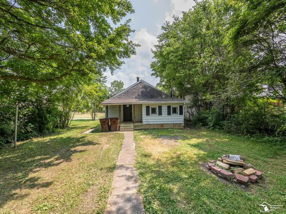 518 Eastchester Street Monroe City, MI 48161