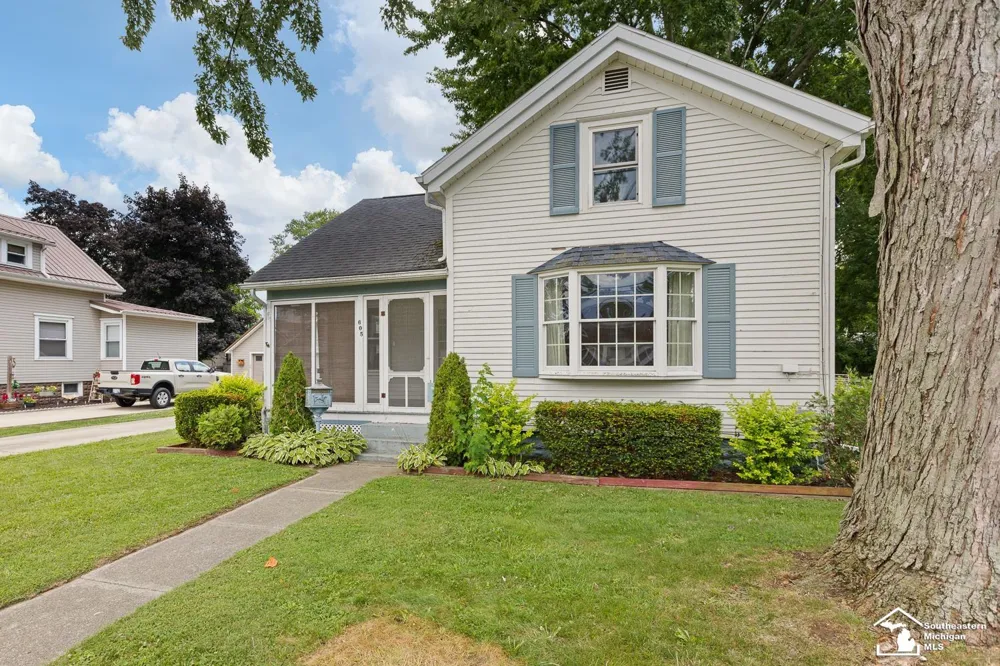 605 Giles Avenue Blissfield Village, MI 49228