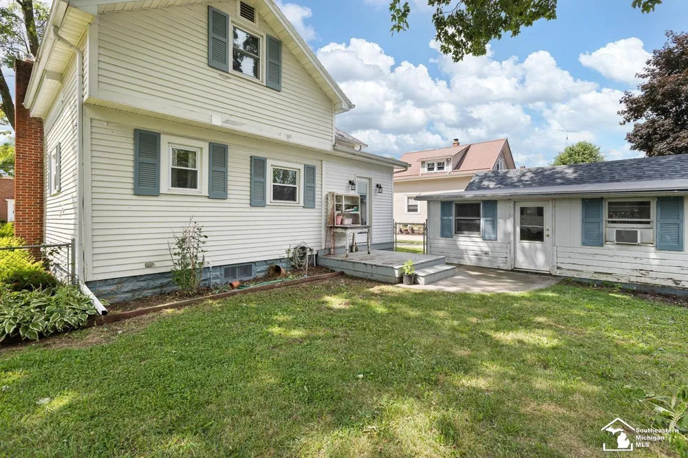 605 Giles Avenue Blissfield Village, MI 49228