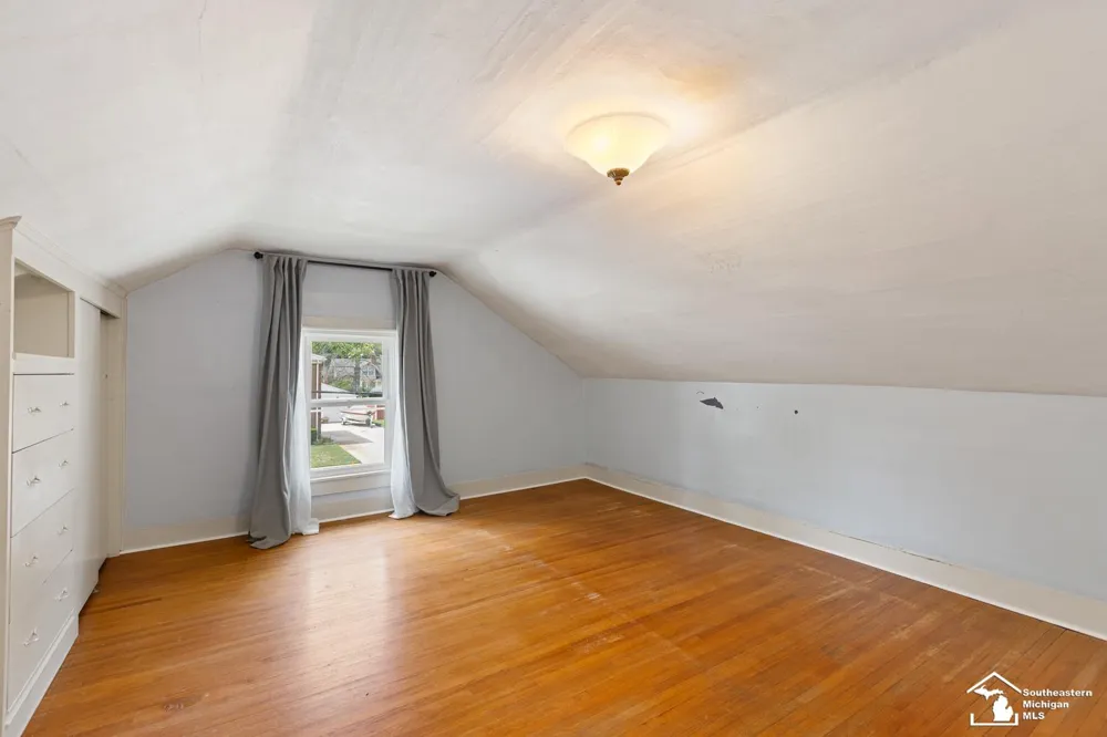 605 Giles Avenue Blissfield Village, MI 49228