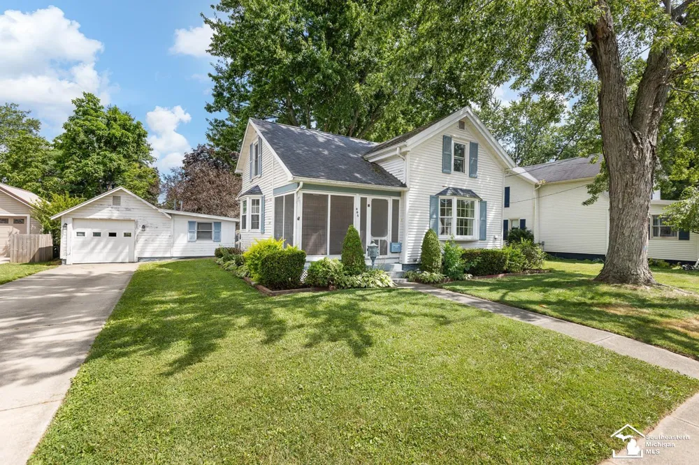 605 Giles Avenue Blissfield Village, MI 49228