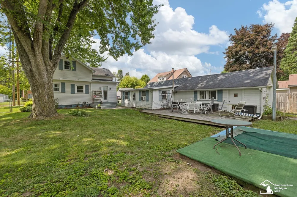 605 Giles Avenue Blissfield Village, MI 49228