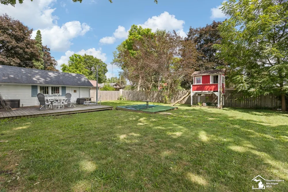605 Giles Avenue Blissfield Village, MI 49228