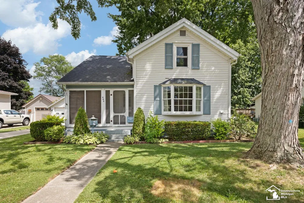 605 Giles Avenue Blissfield Village, MI 49228