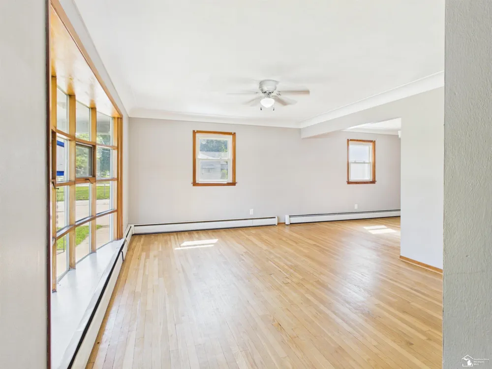 855 Mildred Avenue Bedford Township, MI 48182