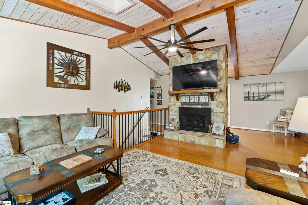 126 Indian Hill Westminster, SC 29693