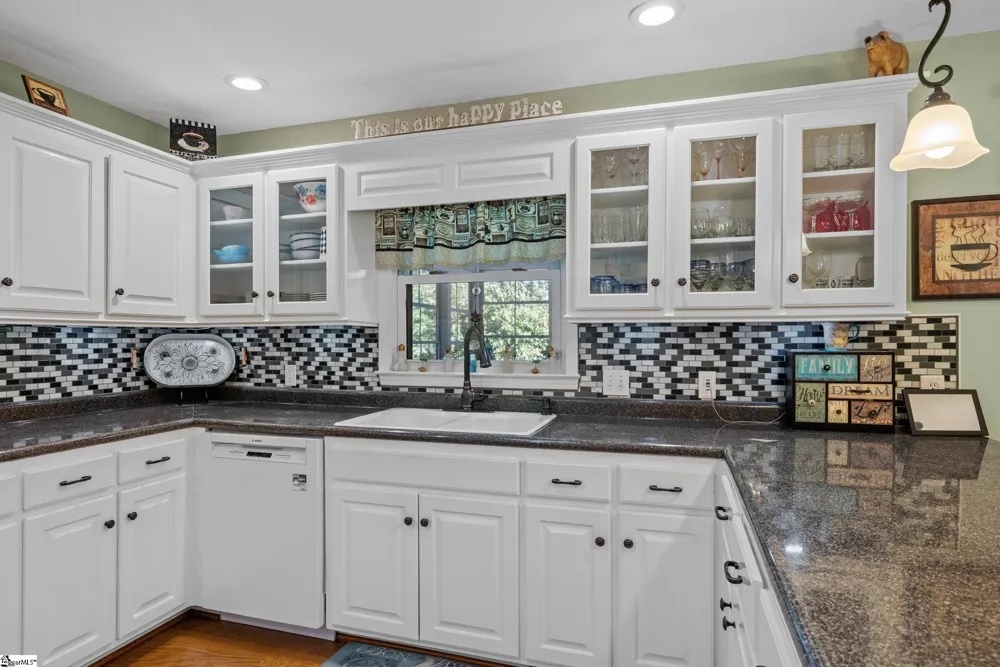 126 Indian Hill Westminster, SC 29693