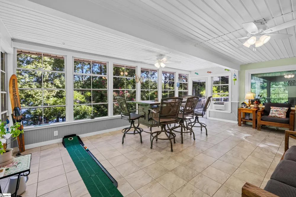 126 Indian Hill Westminster, SC 29693
