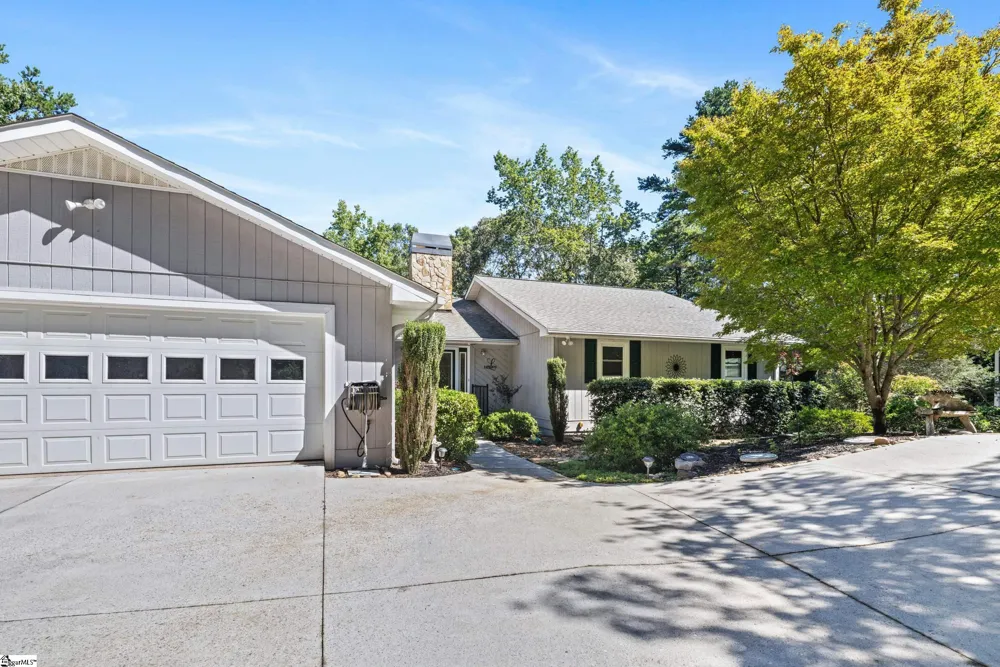 126 Indian Hill Westminster, SC 29693