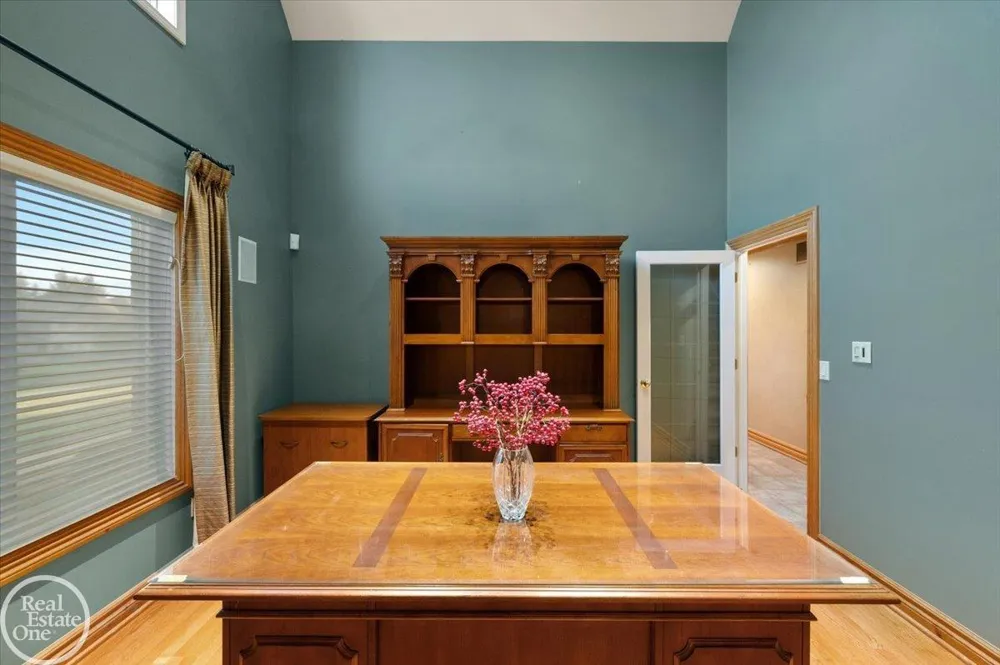 8849 Heatherwood Court Washington Township, MI 48095