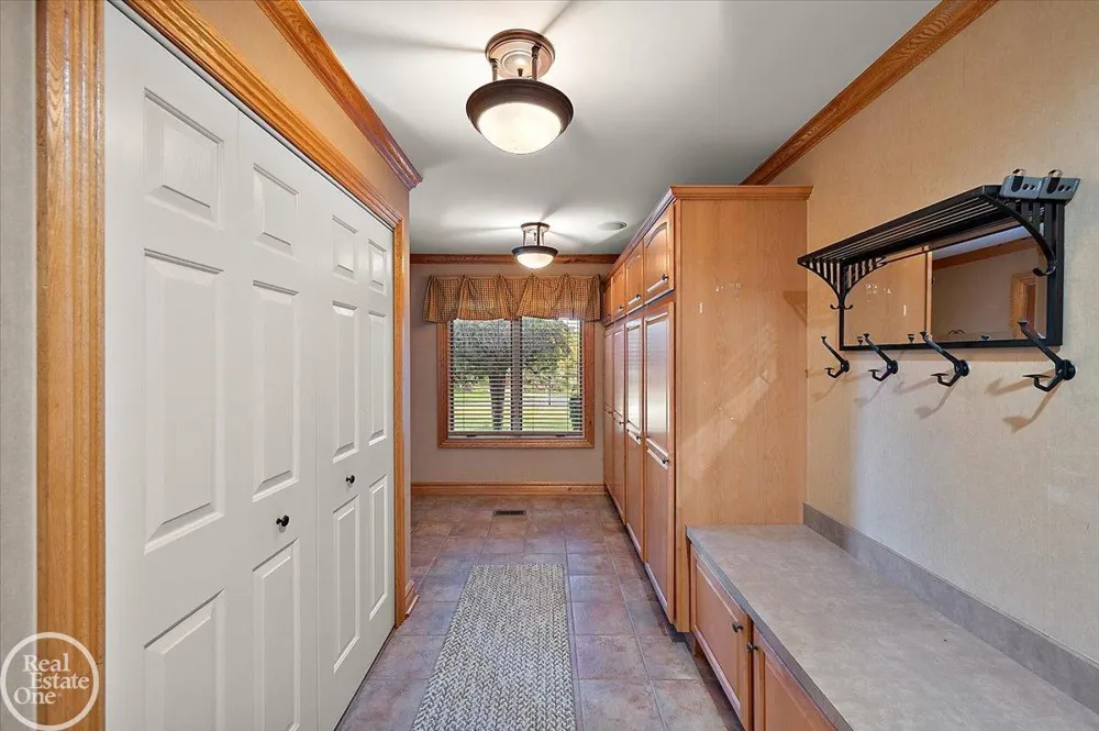 8849 Heatherwood Court Washington Township, MI 48095