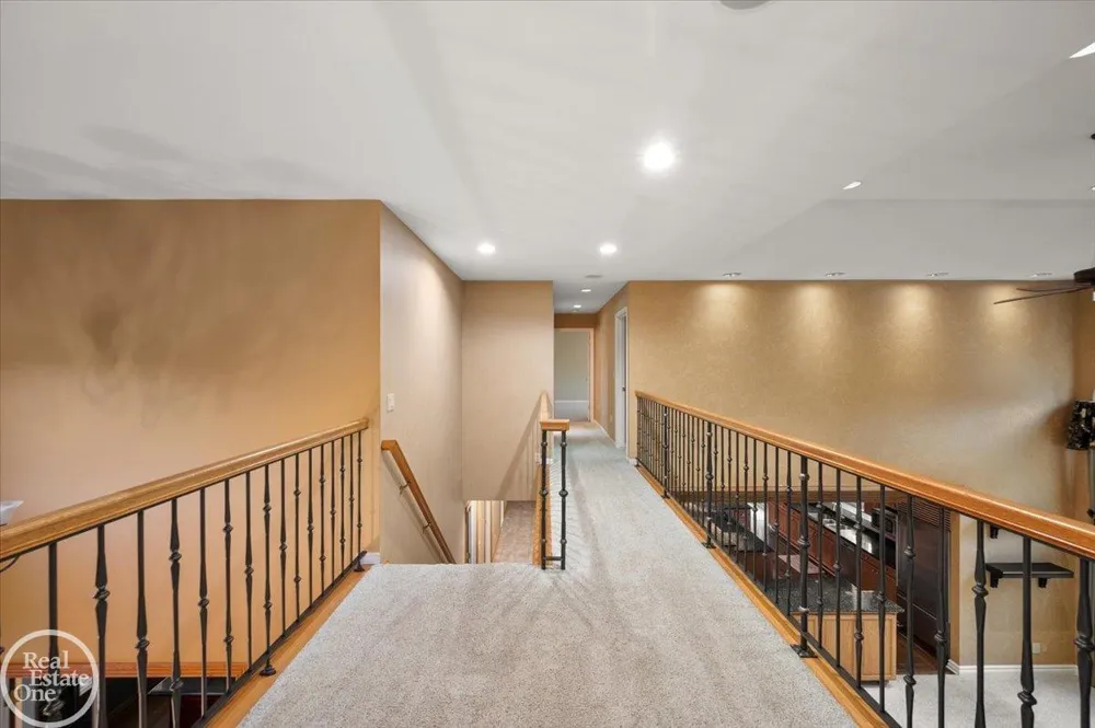 8849 Heatherwood Court Washington Township, MI 48095