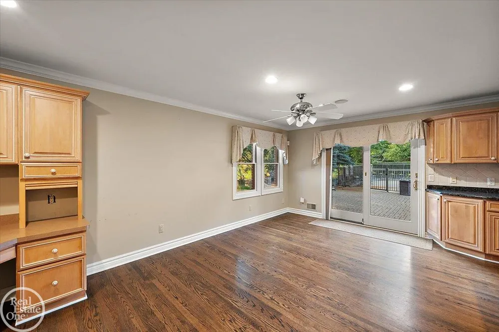 8849 Heatherwood Court Washington Township, MI 48095