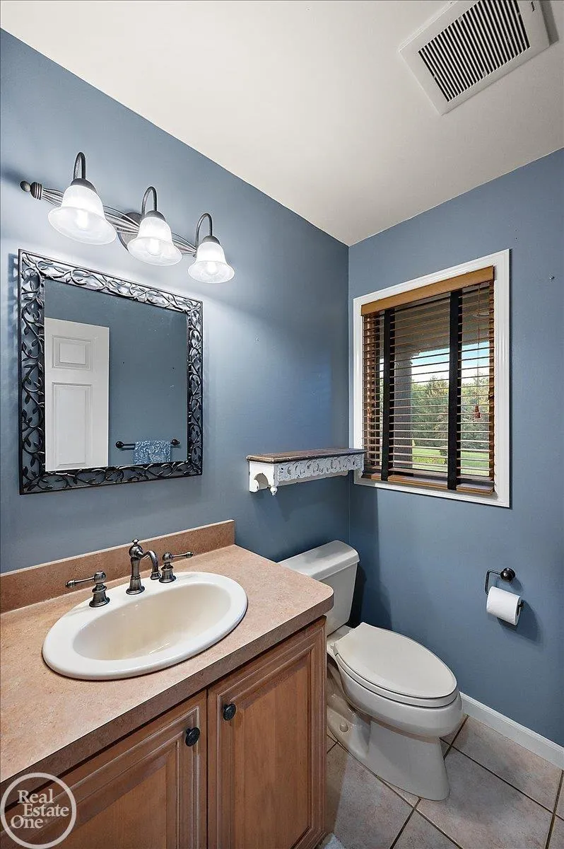 8849 Heatherwood Court Washington Township, MI 48095