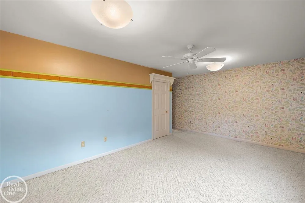 8849 Heatherwood Court Washington Township, MI 48095