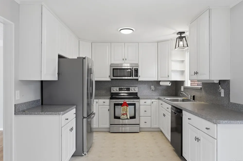 33226 Vista Way Street Fraser City, MI 48026