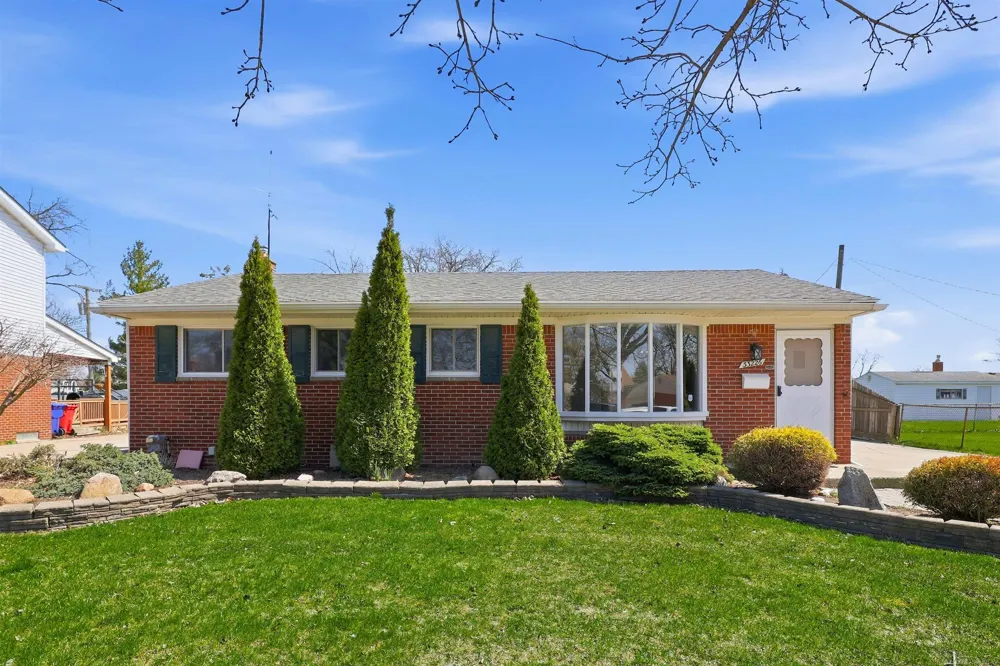 33226 Vista Way Street Fraser City, MI 48026
