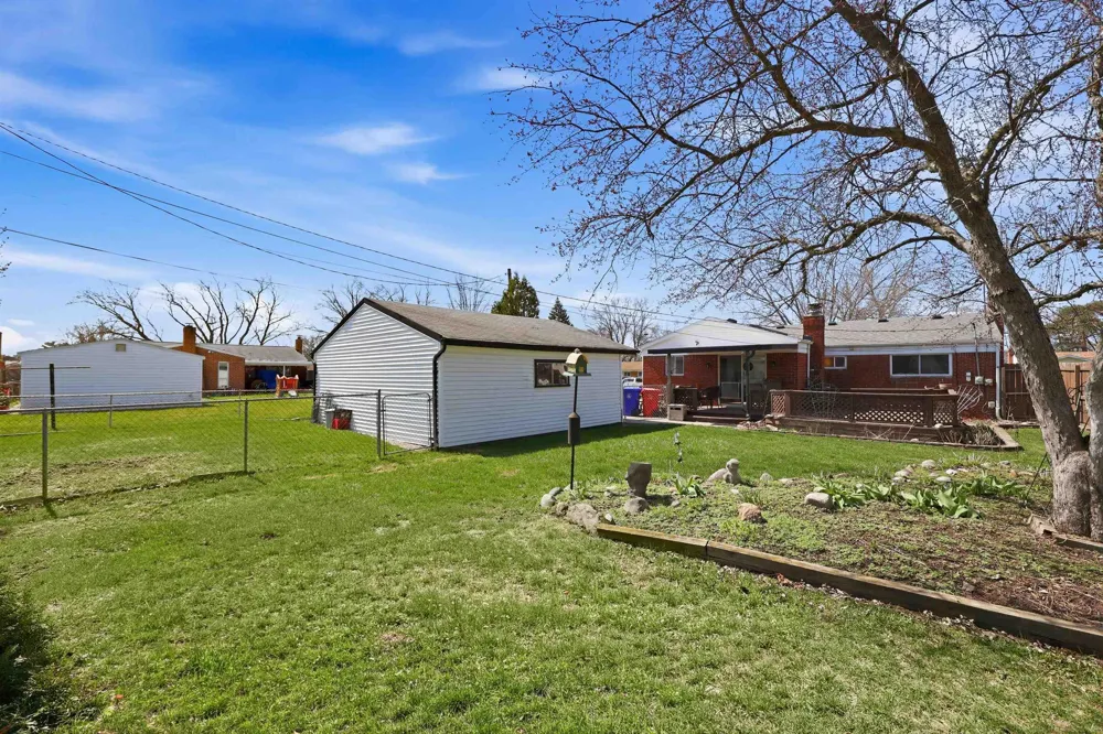 33226 Vista Way Street Fraser City, MI 48026