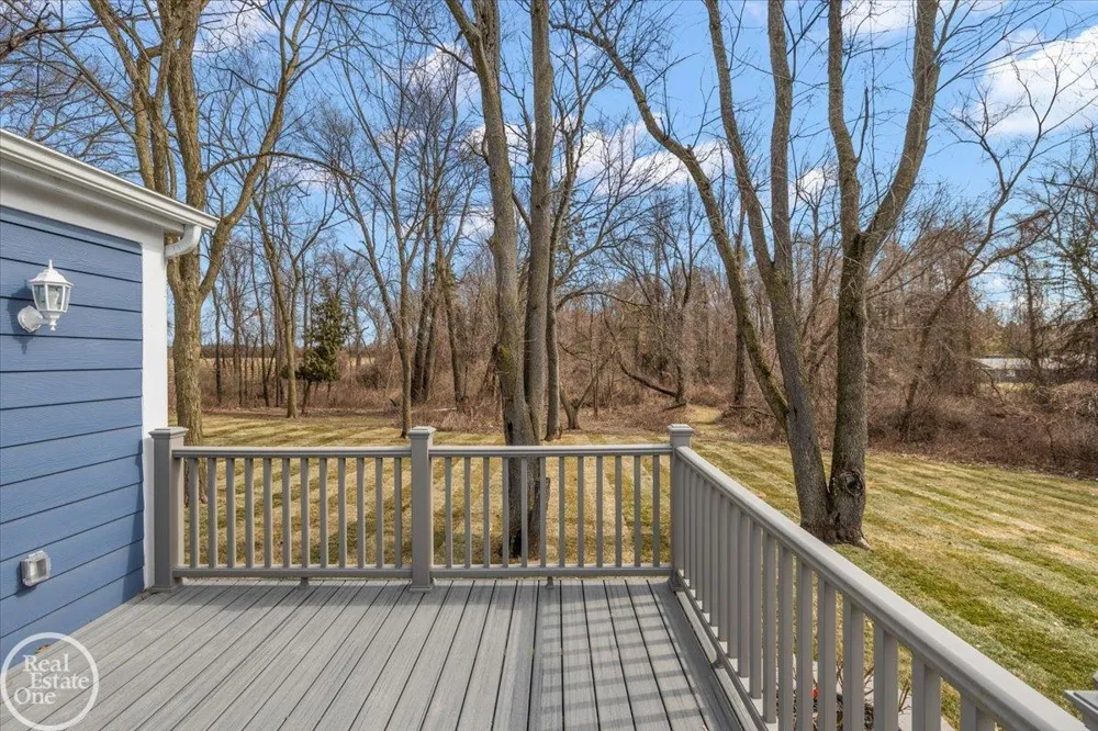 68000 Dequindre Road Washington Township, MI 48095