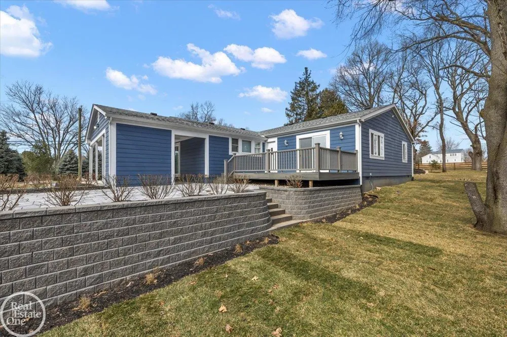 68000 Dequindre Road Washington Township, MI 48095