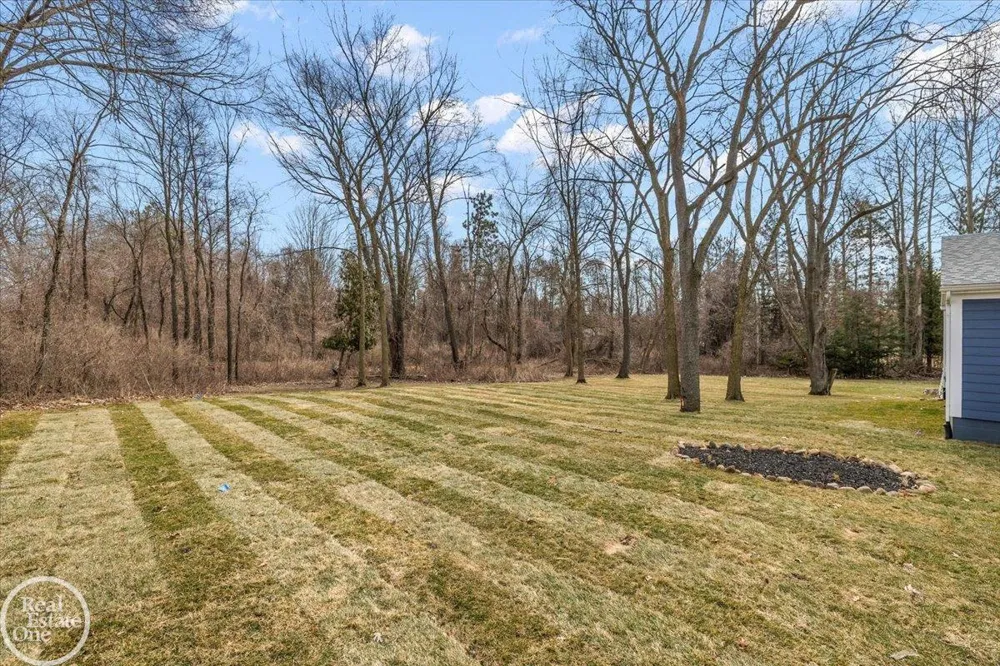 68000 Dequindre Road Washington Township, MI 48095