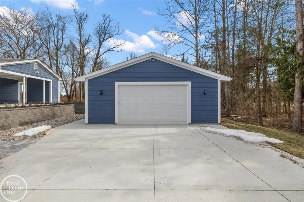 68000 Dequindre Road Washington Township, MI 48095