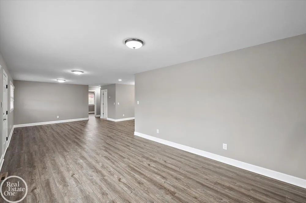 68000 Dequindre Road Washington Township, MI 48095