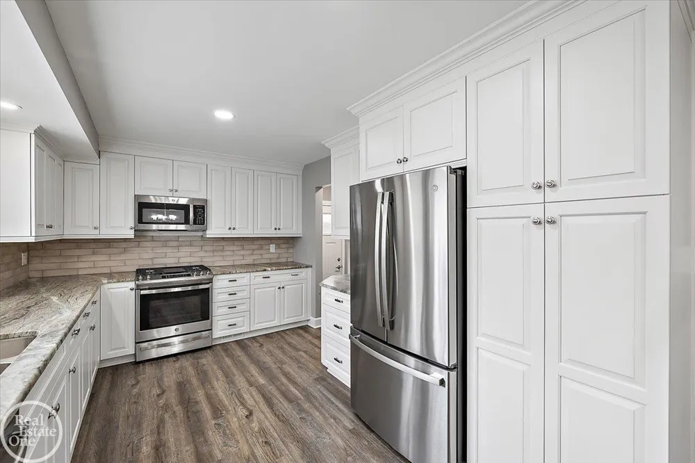68000 Dequindre Road Washington Township, MI 48095
