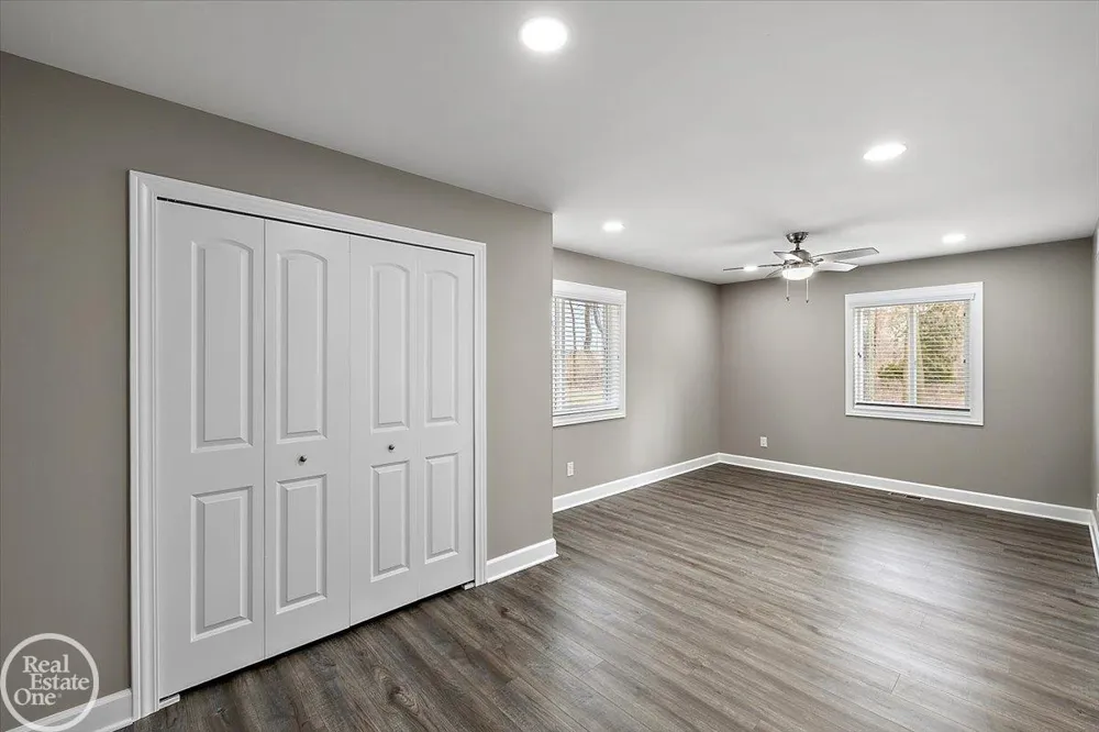 68000 Dequindre Road Washington Township, MI 48095