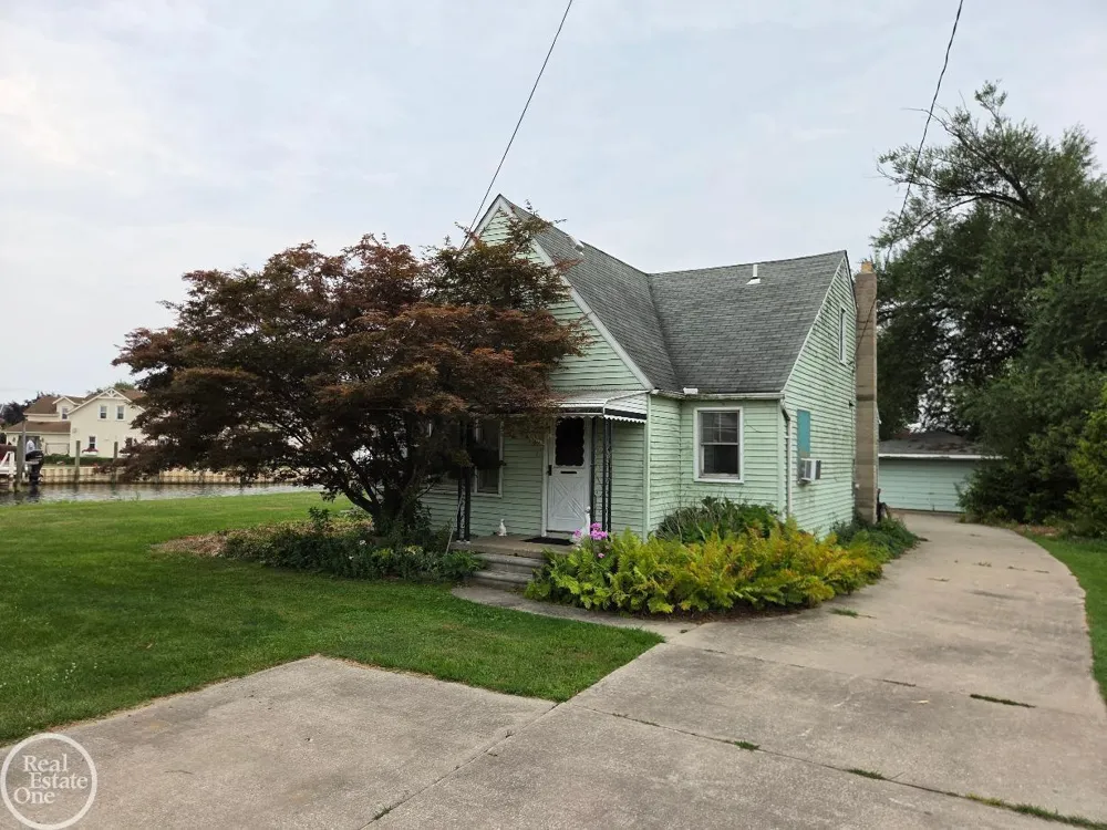 38777 Lakeshore Drive Harrison Charter Township, MI 48045