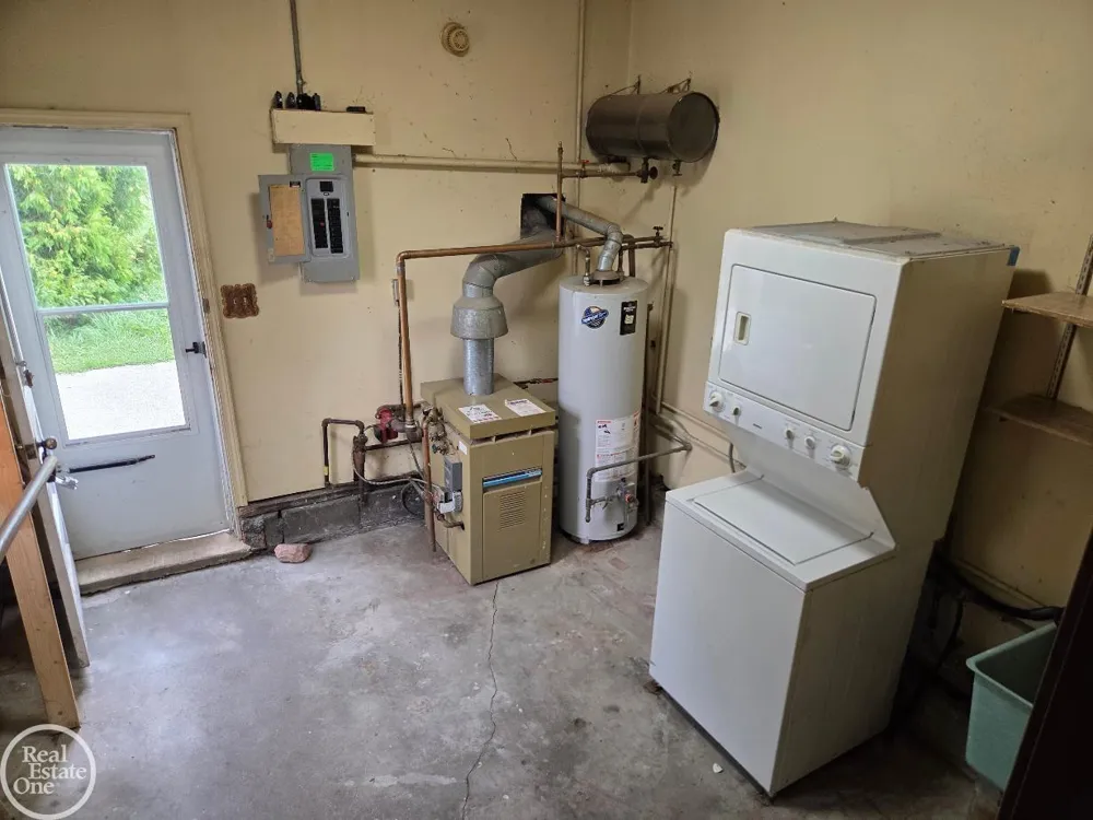 38777 Lakeshore Drive Harrison Charter Township, MI 48045