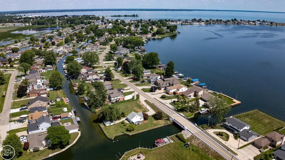 38777 Lakeshore Drive Harrison Charter Township, MI 48045