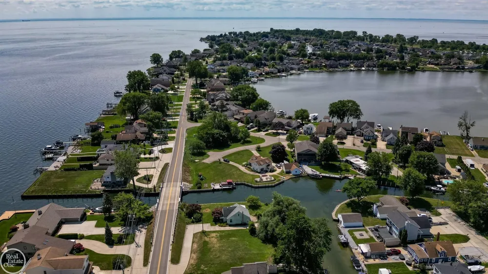 38777 Lakeshore Drive Harrison Charter Township, MI 48045