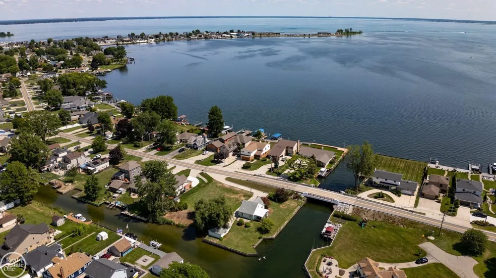 38777 Lakeshore Drive Harrison Charter Township, MI 48045
