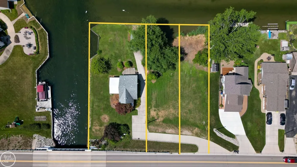 38777 Lakeshore Drive Harrison Charter Township, MI 48045