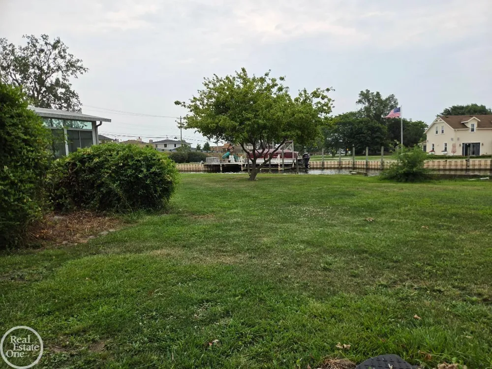 38777 Lakeshore Drive Harrison Charter Township, MI 48045