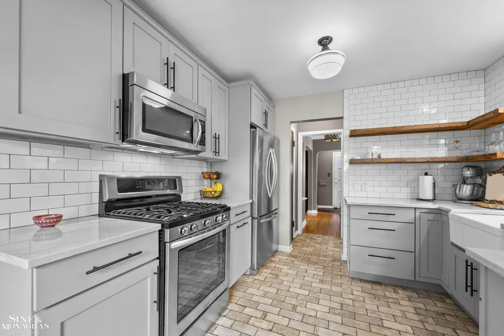 433 Maison Road Grosse Pointe Farms City, MI 48236