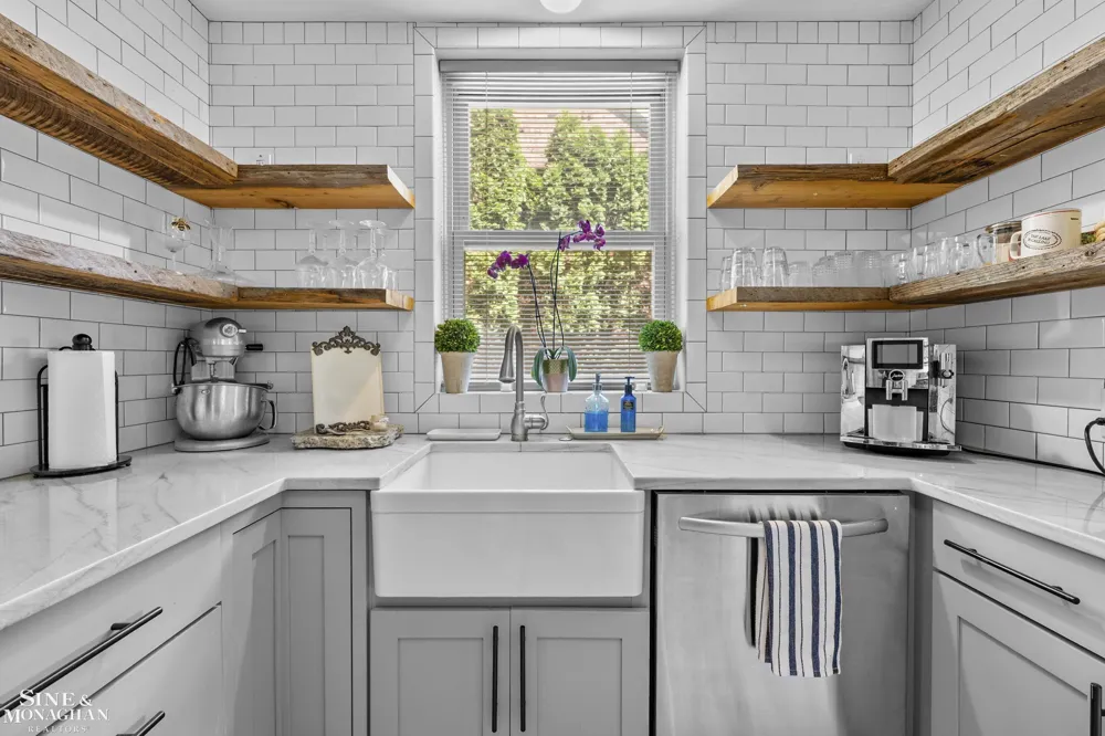 433 Maison Road Grosse Pointe Farms City, MI 48236